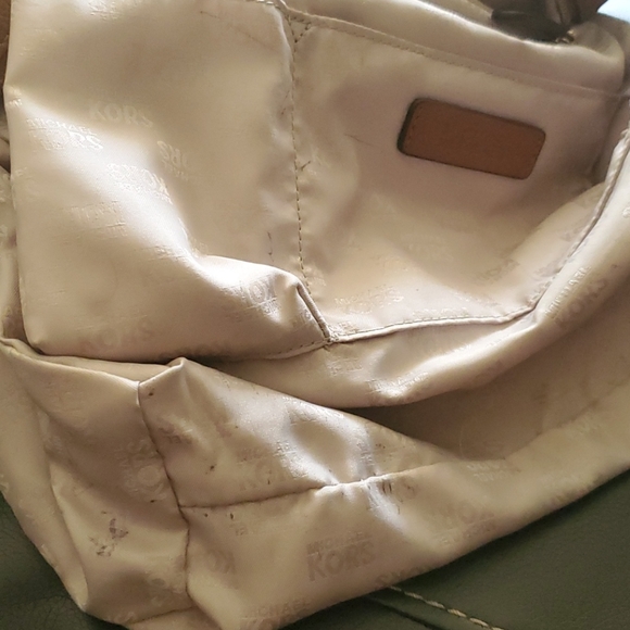 Michael Kors Fulton Chain Medium Shoulder Bag - Picture 13 of 15